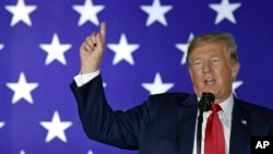 ARSIP - Presiden Donald Trump berbicara pada sebuah acara pengglangan dana di Fargo, N.D., 7 September 2018 (foto: AP Photo/Susan Walsh)