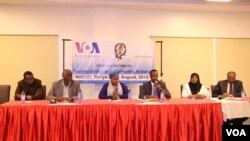 Panelists at a town hall hosted by VOA Somali broadcaster Falastine Ahmed Iman in Nairobi, Kenya, Aug. 29, 2015.