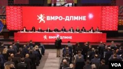 Веднаш по постот на Мицкоски, формално се огласи и ВМРО-ДПМНЕ. Поранешниот, едно време неприкосновен партиски лидер, доживеа да го критикуваат неговите некогашни најблиски соработници.