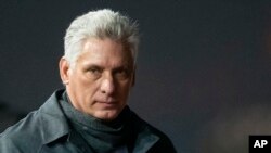 Presiden Kuba Miguel Diaz-Canel tiba di bandara Pemerintah Vnukovo di Moskow, dalam lawatan resmi ke Rusia, 1 November 2018. Selepas Rusia, Diaz-Canel melanjutkan lawatan ke Pyongyang, Korea Utara, Minggu, 4 November 2018.