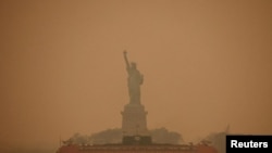 კვამლით მოცული ვაშინგტონი და ნიუ-იორკი