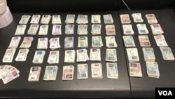 路易斯维尔的CBP官员没收了2909张伪造的驾照。