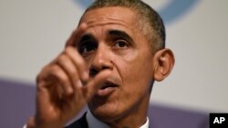 Prezident Obama Turkiyaning Antalya shahrida o'tgan Katta Yigirmalik sammitida so'zlamoqda, 16-noyabr, 2015