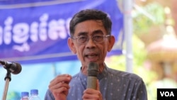 រូបឯកសារ៖ ព្រះ​អង្គម្ចាស់ ​ស៊ីសុវត្ថិ ​ធម្មិកោ អតីត​លេខា​ផ្ទាល់​របស់​សម្តេចឪ​ព្រះ​បាទ​សម្តេច​ព្រះ​នរោត្តម​ សីហនុ​ មាន​ព្រះ​បន្ទូល នៅ​ក្នុង​ការ​ប្រារព្ធ​ខួប​៦៧​ឆ្នាំ​ ថ្ងៃ​អាណានិគម​បារាំង​ កាលពីថ្ងៃទី​៤ ខែ​មិថុនា​ ឆ្នាំ​២០១៦។