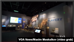 Pameran “The Nation We Built Together” di Museum Nasional Sejarah Amerika, Washington DC. (Foto: VOA/videograb)