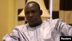  Adama Barrow wanda ya lashe zaben Gambia