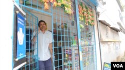 Shahjahan Selim, a former garment worker and survivor of the Rana Plaza collapse. (Amy Yee for VOA News)