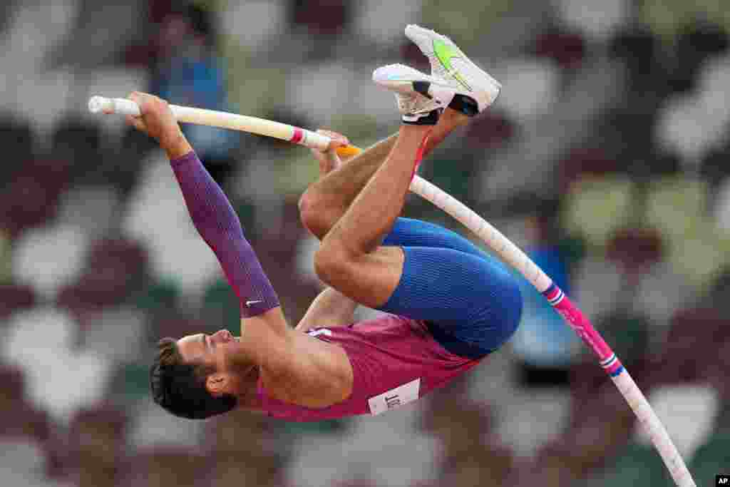 ک سی لایت‌فوت از آمریکا - پرش با نیزه