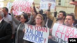 Milli Şura piket keçirib 