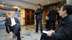 خاوری و «کوله باری از اسناد محرمانه» در کانادا