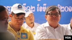 Lawmaker Mao Monyvann (wearing a yellow t-shirt) is pictured at the Cambodia National Rescue Party's extraordinary congress, Phnom Penh, Cambodia, March 2, 2017. (Aun Chhengpor/VOA) 