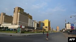 ទិដ្ឋភាពទីក្រុងភ្នំពេញស្ថិតក្នុងភាពស្ងាត់ ក្នុងអំឡុងពេលរាតត្បាតនៃជំងឺកូវីដ១៩ ភ្នំពេញ ថ្ងៃទី ២៥ ខែមីនា ឆ្នាំ ២០២១។