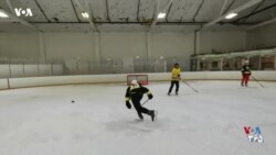 VOA Connect - کتاب، هاکی، راه‌بر و نمایش