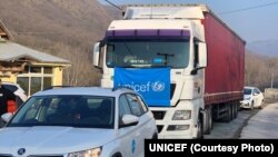 Kamion sa medicinskom pomoći UNICEF-a stiže na Kosovo (Foto: UNICEF)