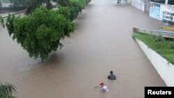 Wilayah di Culiacan, Meksiko dilanda banjir akibat badai tropis Manuel (19/9). 