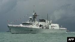 캐나다 해군 소속 오타와 호위함.