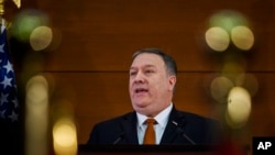 10일 이집트 카이로를 방문한 마이크 폼페오 미국 국무장관이 트럼프 행정부의 대 중동 정책에 관해 연설했다.