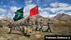 دا د "واريير" يا "جنګي" په نامه د چین او پاکستان د ګډو پوځي تمرينونو اتم پړاو دی.