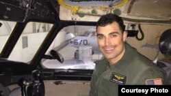 រូបឯកសារ៖ លោក Steven Combs​ ដែល​ជា​យោធា​ម្នាក់​ក្នុង​ចំណោម​៣​នាក់​ដែល​បាត់​ខ្លួន។