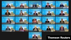 2020 APEC 정상회의가 화상으로 진행되면서 각국 정상들의 모습이 화면에 보여지고 있다. 