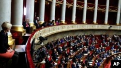 Parlemen Perancis hari Kamis (4/7) menyetujui suatu langkah untuk memblokir ujaran kebencian di internet. 