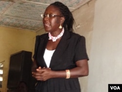 Anne-Marie Caulkner speaks out about consequences of female genital mutiliation on International Day of Zero Tolerance of FGM in Freetown, Sierra Leone. Feb. 6, 2016. (N. DeVries/VOA).