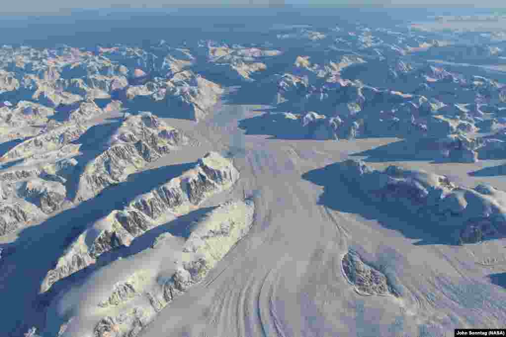Heimdal Glacier in southern Greenland, in an image captured on Oct. 13, 2015, from NASA Langley Research Center&#39;s Falcon 20 aircraft flying 33,000 feet above mean sea level.