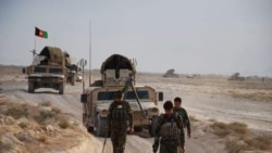 ماین‌پاکان اردوی ملی افغانستان پیشاپیش کاروان نظامی مسیر را جستجو می‌کند