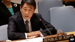 오준 유엔주재 한국대사가 지난 3월 뉴욕 유엔본부에서 열린 안보리 회의에서 새 대북 결의안에대한 한국 정부의 입장을 밝히고 있다.