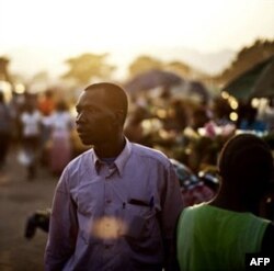 Shimol va janub uzoq yillar urush qilgan. Darfur hali ham beqaror