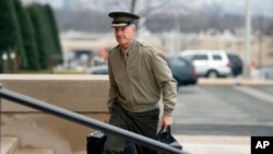 លោក​ឧត្តមសេនីយ៍​ Joseph Dunford សមាជិក​ប្រធាន​នាយ​អគ្គសេនាធិការចម្រុះ (Joint Chiefs of Staff)