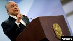 Presiden Brazil, Michel Temer, berbicara di Istana Planalto di Brazilia, Brazil tanggal 20 Mei 2017 (foto: REUTERS/Ueslei Marcelino)