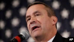 미국 하원 군사위원회 소속의 단 베이커 공화당 의원.