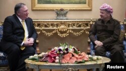 Državni sekretar SAD Majk Pompeo, levo, sastaje se sa Masudom Barzanijem, lider Kurdske demokratske partije, u Irbilu, Irak, 9. januara 2019.