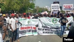 Wata zanga-zanga da daliban jami'o'in Najeriya suka yi a shekarar 2018 (Twitter/@NANSNIG)