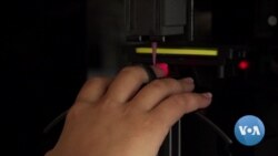 LogOn: Express Beauty: A Robot Manicurist Does Nails With Precision