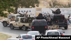 Liviya Parlamenti harbiylar hujumiga uchradi