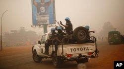 Patrouille de la Minusca à Bangui le 12 février 2016.