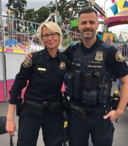 Nataša Haunsperger i kolega iz policije Portlanda Adi Ramić.