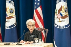 웬디 셔먼 미국 국무부 부장관이 17일 워싱턴 국무부 청사에서 기자회견을 했다.