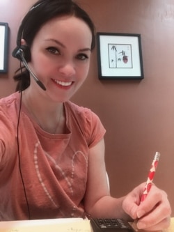 Sandra Kosasih, penerjemah medis bahasa Indonesia di Pasadena, California, kerap mendapat panggilan melalui telepon, video, atau langsung datang ke lokasi (dok: Sandra Kosasih)