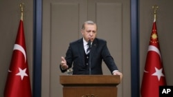 土耳其总统埃尔多安在前往中国之前在安卡拉发表声明，之后他将访问华盛顿（2017年5月12日） 