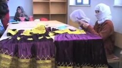 زنان افغان و تجارت لباس 