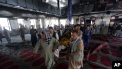 در یک سال گذشته، تندروان داعش چندین بار مسوولیت حملات مرگبار را در افغانستان به دوش گرفته است که اقلیت شیعه را هدف قرار داده است