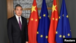 中国外长王毅在布鲁塞尔访问欧洲委员会。（2019年12月17日）