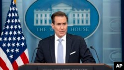 존 커비 미국 백악관 국가안보소통보좌관이 13일 정례브리핑을 하고 있다.