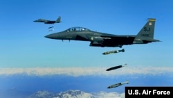 بمباردمان قوای هوایی امریکا در افغانستان در ماه اپریل ۲۰۱۸ در کم از کم یک دهۀ پسین بی پیشینه بوده است