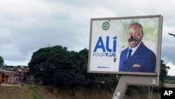 Ali Bongo est resté depuis le coup d'État du 30 août 2023 dans sa résidence privée de Libreville.