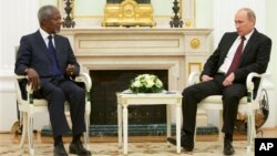 Russian President Vladimir Putin, right, with UN special envoy Kofi Annan in Moscow, July 17, 2012