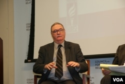 自由之家研究部副总裁阿奇普丁顿 (美国之音钟辰芳拍摄)